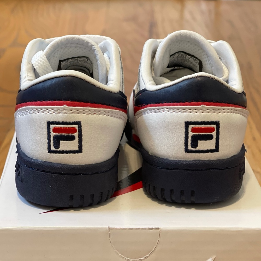 Toddler Fila sneakers size 4 - Picture 3 of 7